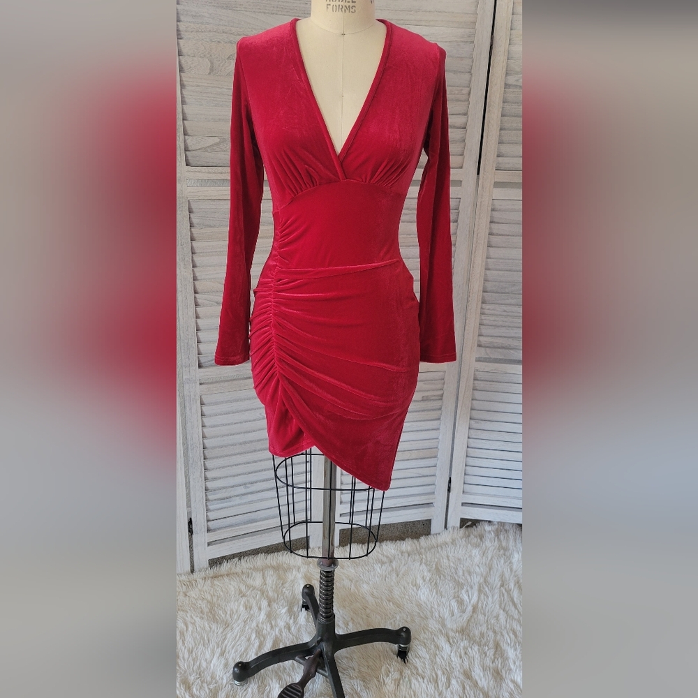 Red velvet dress ruched long sleeve v neck cocktail dress size Small